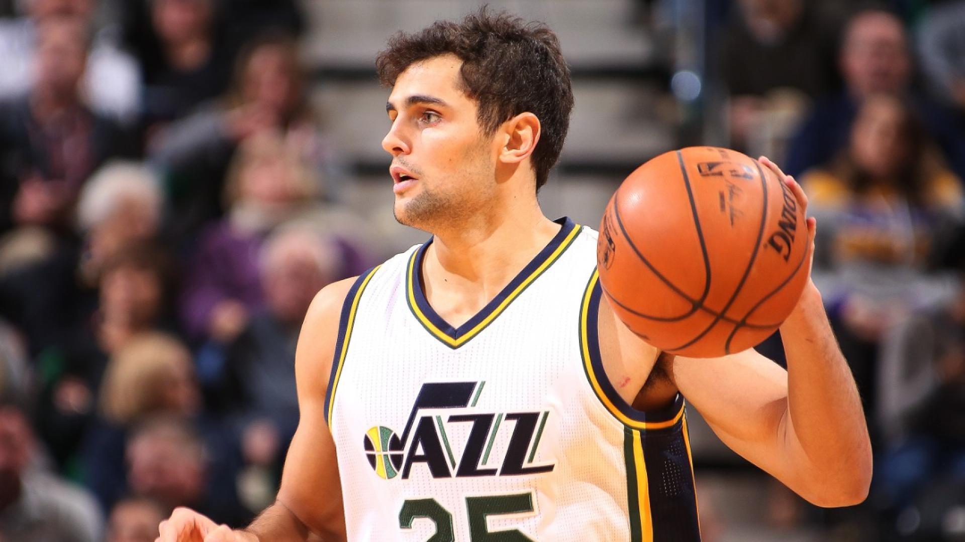 Raulzinho trocou o Utah Jazz pelo Philadelphia 76ers na NBA