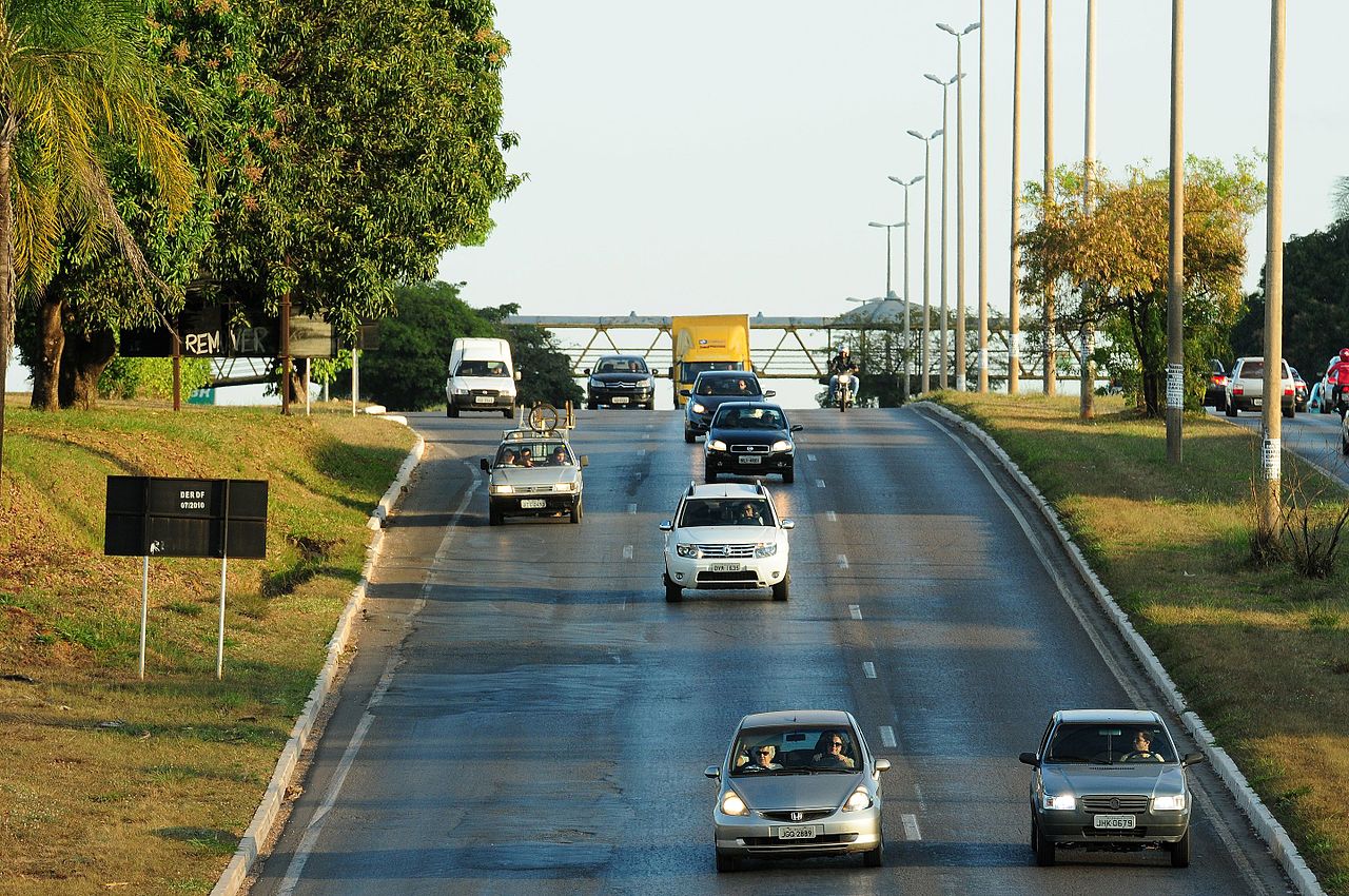 os radares fixos não entram nessa suspensão, pois o governo tem contratos com empresas que operam esses equipamentos (Foto: Agência Brasília/Wikimedia Commons)