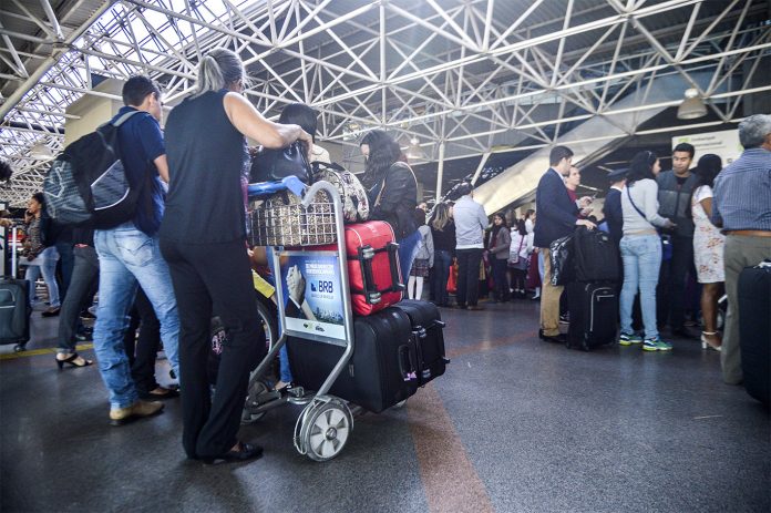 Novo regulamento da Anac prevê cobrança da bagagem despachada por empresa aérea (Foto: José Cruz/Agência Brasil)