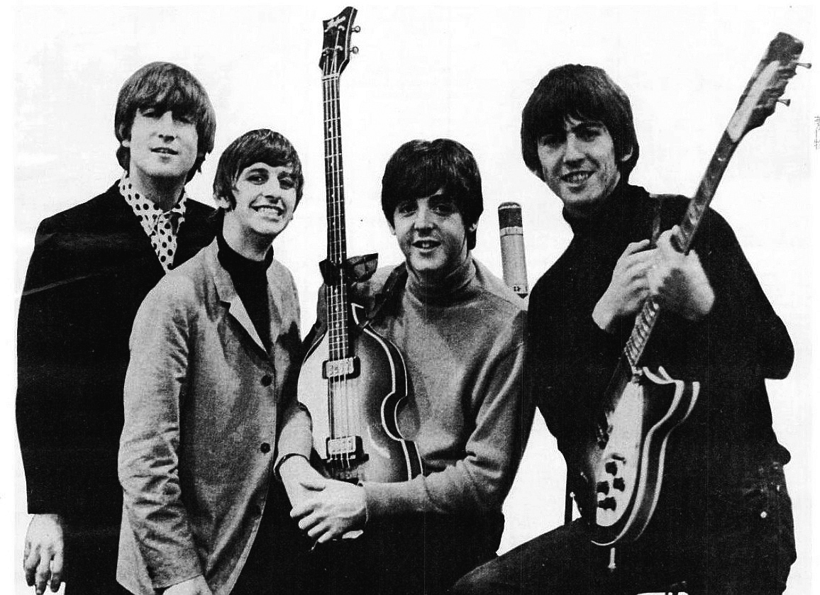 “Agora estamos todos nela”, vibrou Ringo, baterista na época dos Beatles, confessando que ficou comovido ao ouvir a versão final da canção (Foto: Divulgação/EMI)