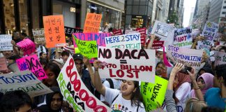 Cerca de 157 mil jovens correm risco de deportação com o fim do DACA (Foto: Craig Ruttle/AP)