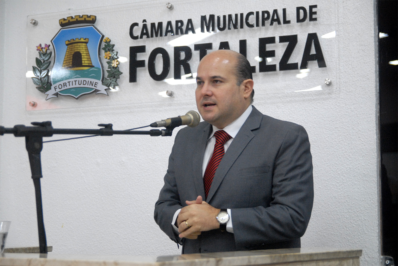 O prefeito de Fortaleza, Roberto Cláudio, prometeu uma investigação rígida sobre desabamento (foto: Genilson de Lima / Câmara Municipal de Fortaleza)