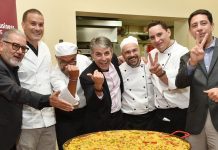 Voluntários se mobilizaram para realização da paella