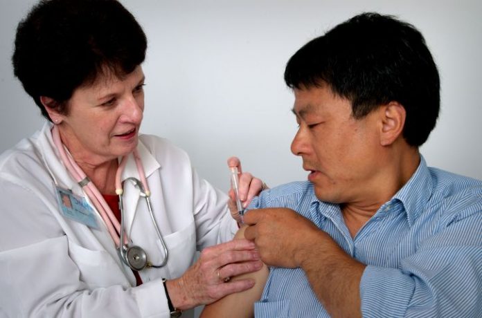 health care Imigrantes têm uma probabilidade três vezes maior que os cidadãos americanos de ficarem sem cobertura médica (Foto: James Gathany/Pixnio)