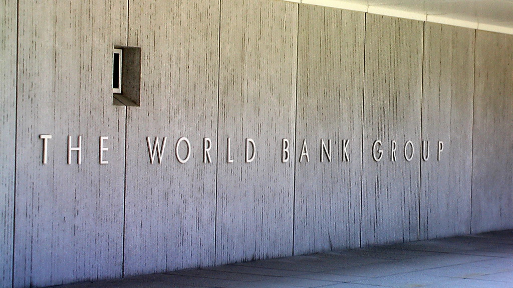 Banco Mundial projeta também que a economia global deve crescer ligeiramente menos neste e no próximo ano (Foto: Flickr)