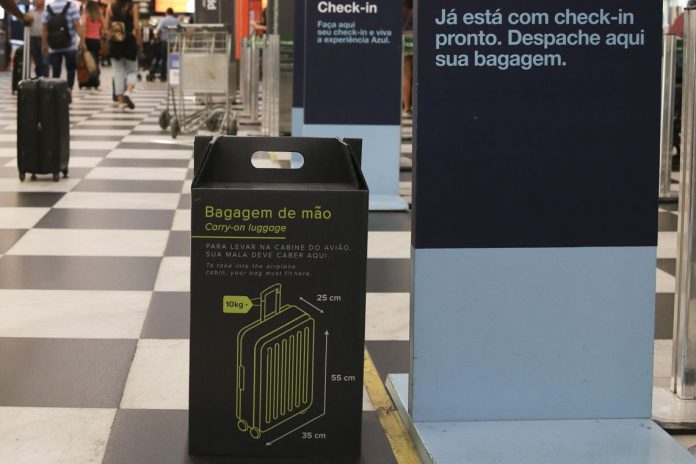 Bagagens começaram a ser cobradas, mas consumidor não viu diferença no preço (Foto Roverna Rosa - Agência Brasil)