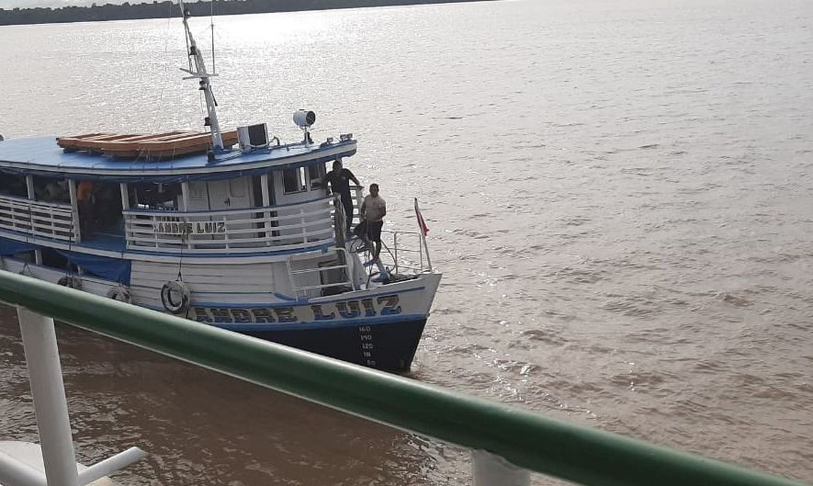 Local onde o barco naufragou no Amapá (Foto: Agência Pará)