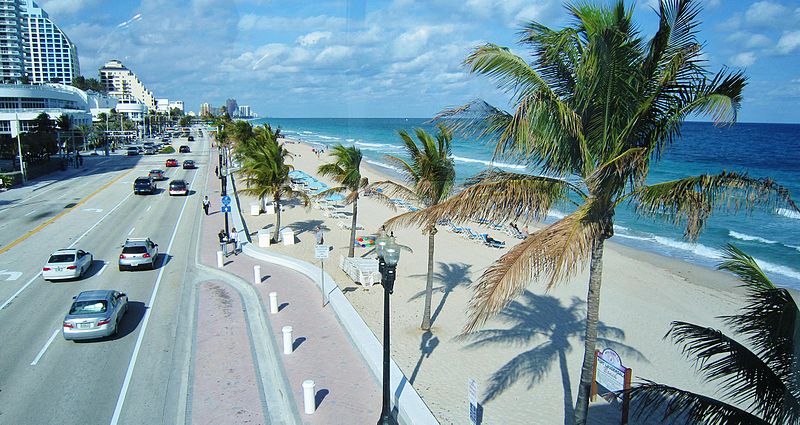 Praia de Fort Lauderdale está fechada por causa do coronavírus (Foto: Richard Mc Neil