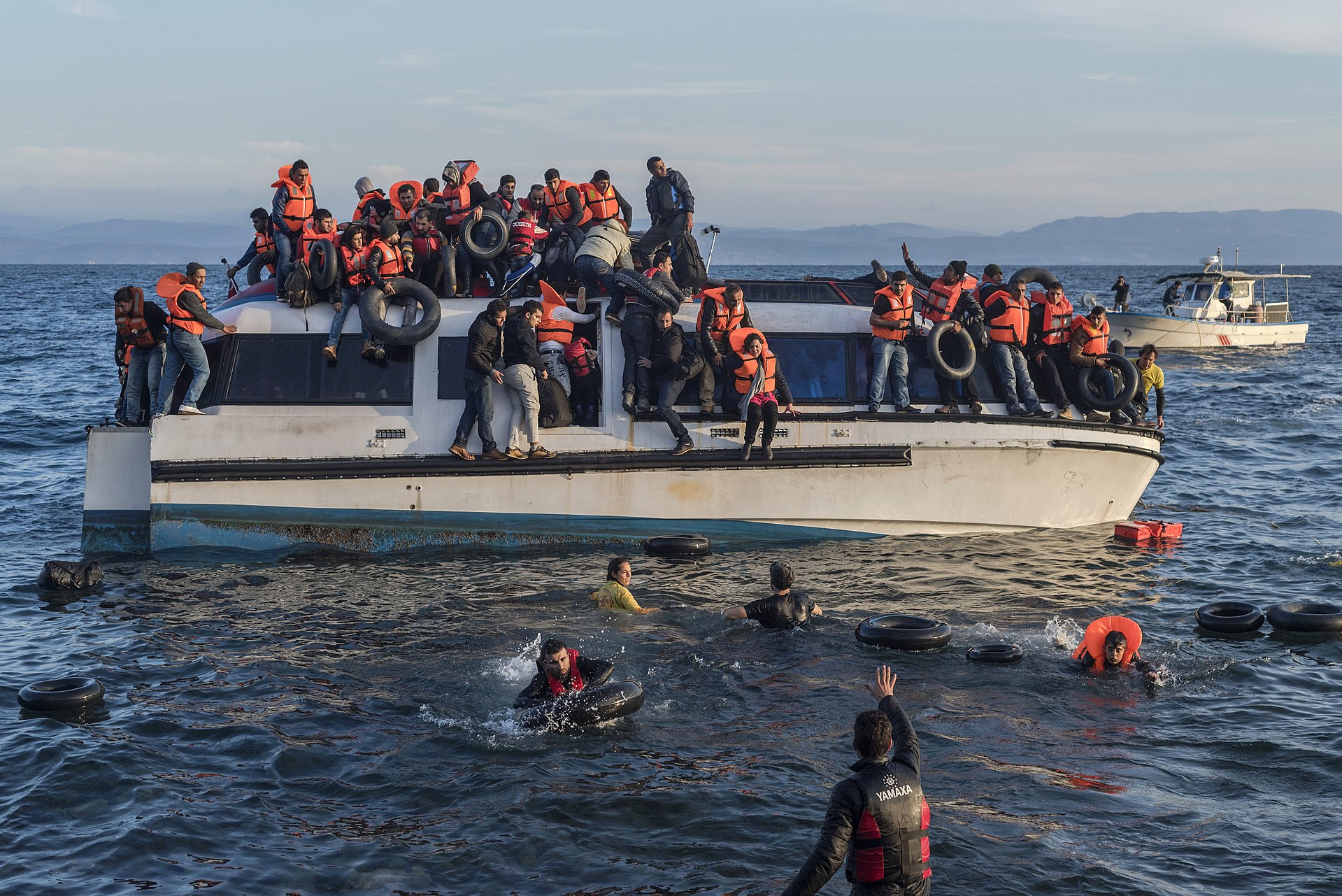 Refugiados sírios e iraquianos chegam na Grécia (Foto: Wikimedia Commons)