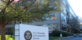 O U.S. Citizenship and Immigration Services (USCIS) é o órgão que processa os pedidos de regularização de status nos EUA (Foto: wikimedia)