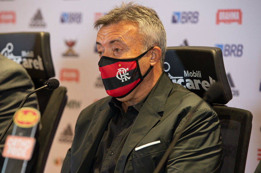 Com menos de 15 dias à frente do Flamengo, o técnico catalão Domènec Torrent já está ameaçado no cargo, após duas derrotas do campeão brasileiro de 2019 (Foto: Alexandre Vidal/Flamengo)