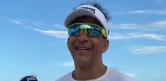 Alessandro Medeiros após completar a corrida na Flórida