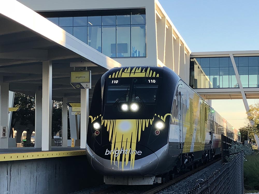 Trem de alta velocidade da Brightline (foto: Wikimedia Commons)