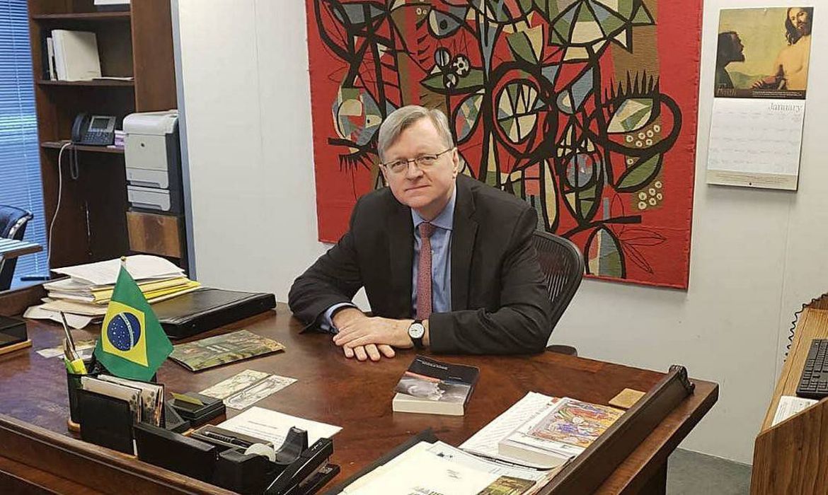 Nestor José Forster Jr foi aprovado pelo Senado pro 47 votos a 3 (foto: divulgação Itamaraty)