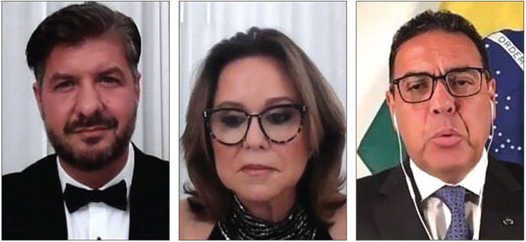 O presidente da BACCF, Guilherme Gatti, o consul-geral do Brasil em Miami, João Mendes e a ex-presidente da BACCF, Marilyn Blanco Reyes