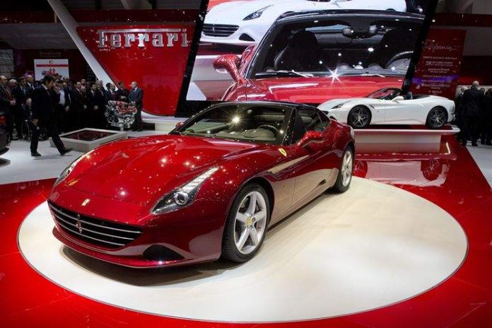 A Ferrari que supostamente comprou com o dinheiro público foi apreendida (Foto: Pixabay)