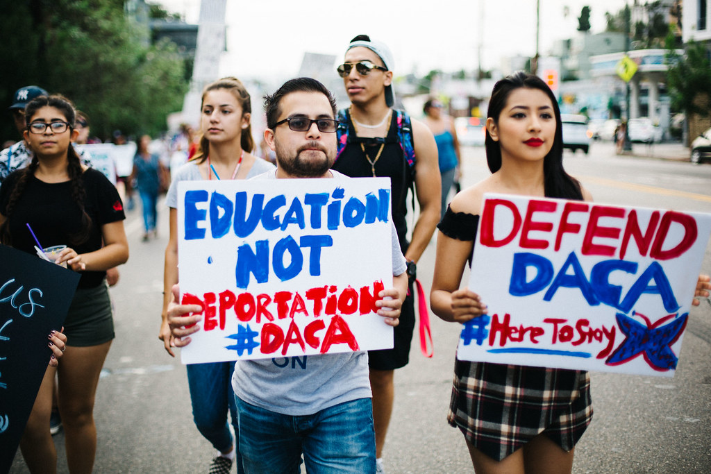Durante o governo Trump jovens beneficiados pelo DACA temeram a deportação ou o encerramento do programa (Foto: Molly Adams/Flickr)