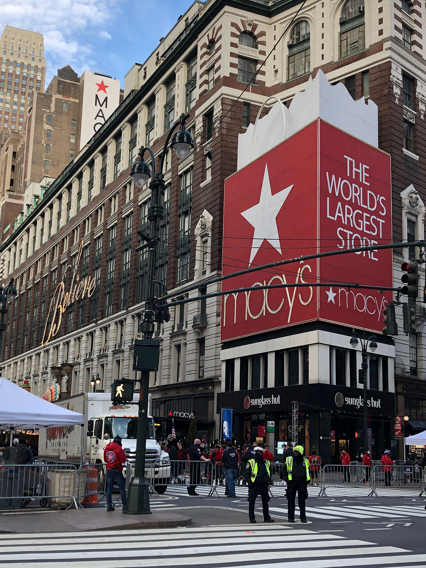 Fachada da Macy's em Herald Square, onde ocorre o desfile de Thanksgiving (Foto: Sandra Colicino)