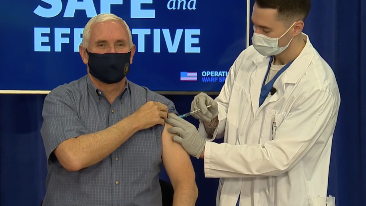 Após receber a injeção, Mike Pence disse que estava se sentindo muito bem (foto: reprodução NBC6 News)