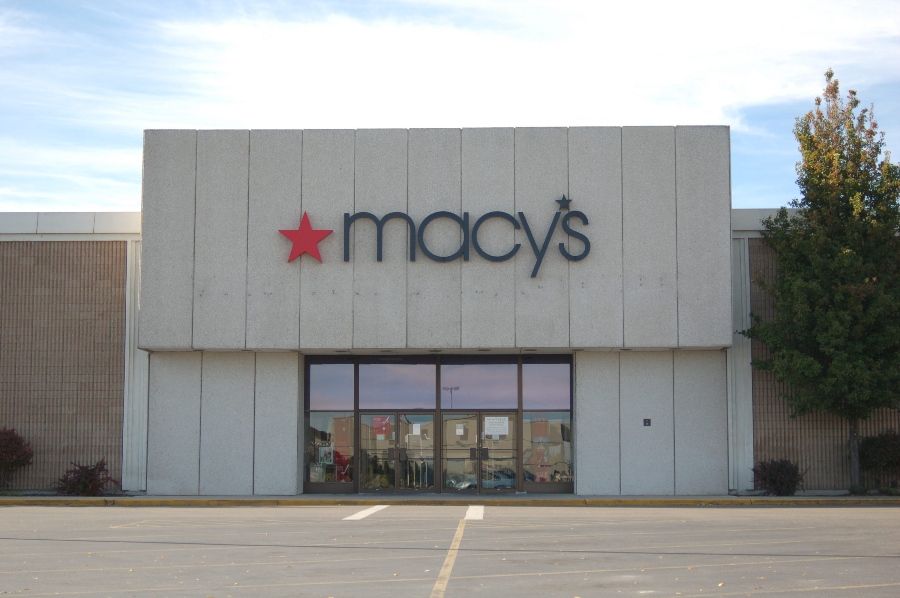 A Macy's possui mais de 600 lojas em todo o país (foto: wikimedia)