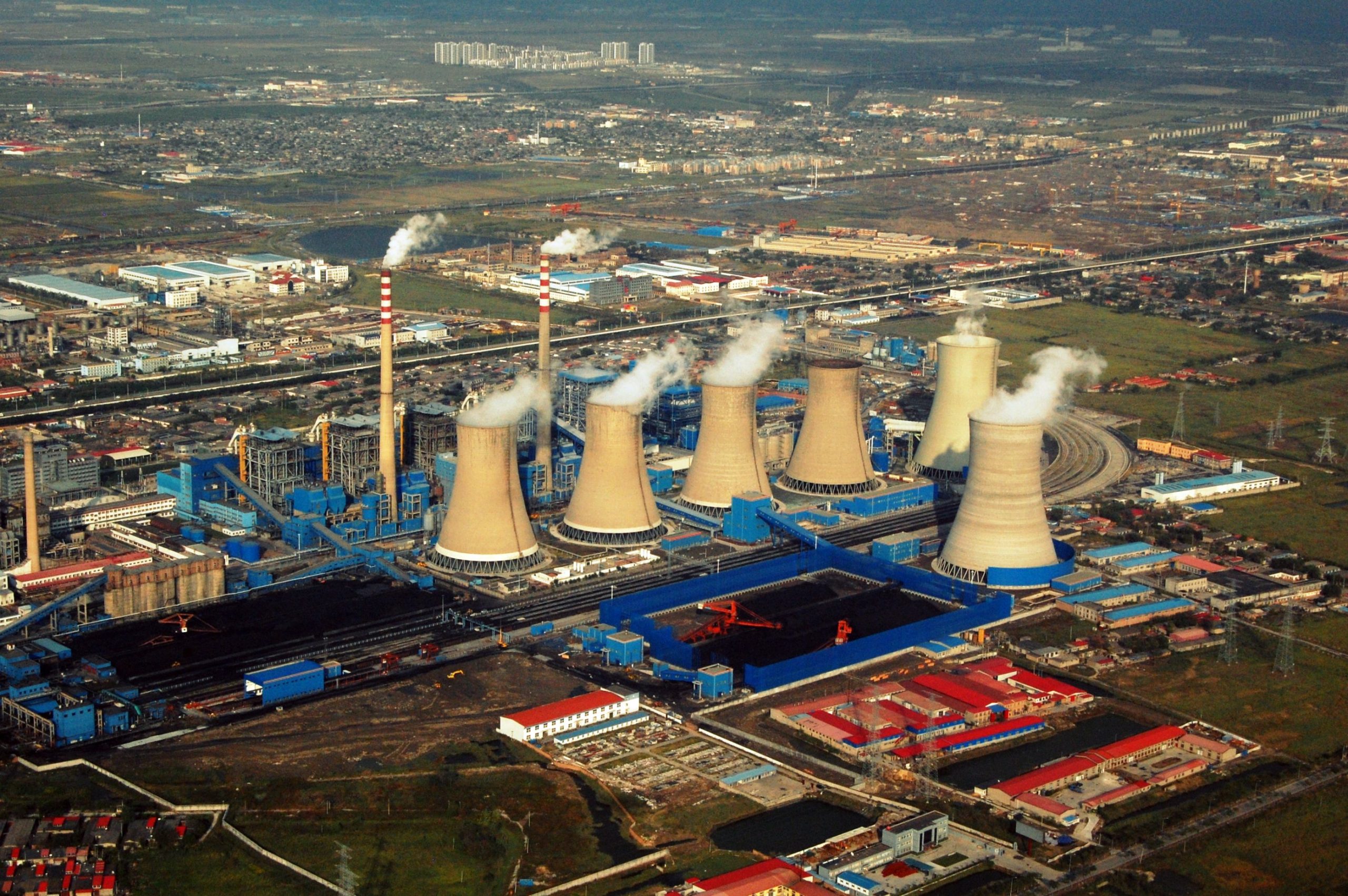 Planta de energia em Tianjin na China (Foto: Wikimedia)