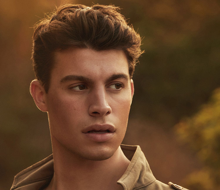 Andrew Matarazzo é Alfredo Castro na série “All Rise” (Foto: Alex Evans)