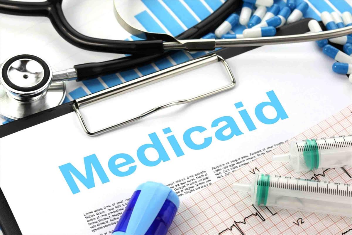 As inscrições no Medicaid e no Children's Health Insurance Program (CHIP) na Flórida caíram de 5.1 milhões para 3.8 milhões entre março de 2023 e outubro de 2024, de acordo com a Kaiser Family Foundation (KFF), uma organização sem fins lucrativos de pesquisa em saúde (Foto: Alpha Stock Images)