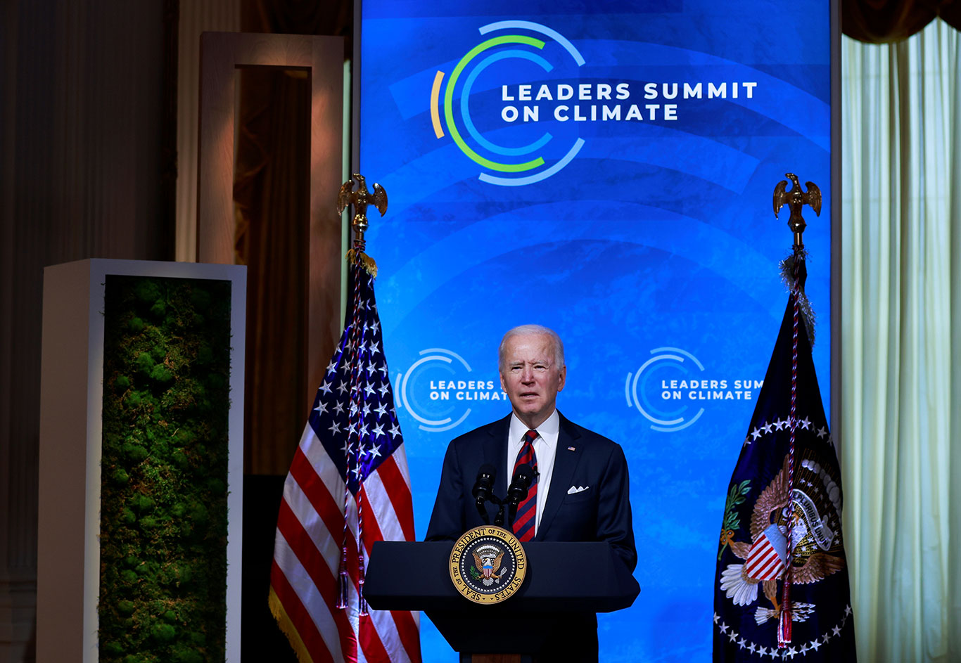 Presidente Joe Biden participa de uma Cúpula do Clima virtual com líderes mundiais (Foto: REUTERS/Tom Brenner)