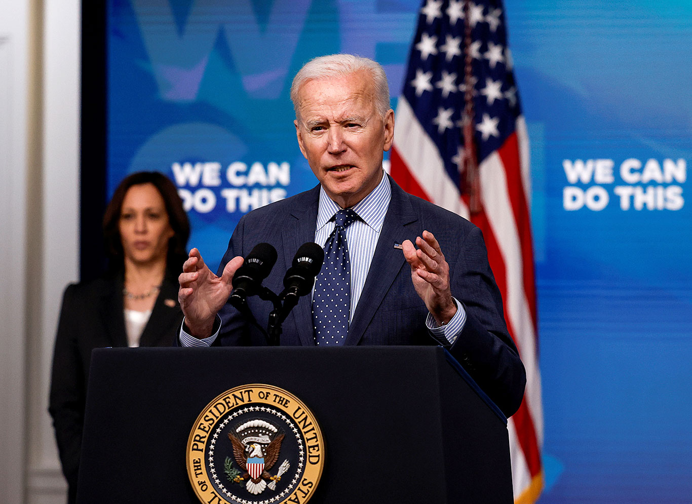 O presidente Joe Biden comenta a resposta de sua administração ao coronavírus (COVID-19) (Foto: REUTERS/Carlos Barria)