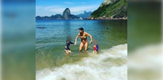 Karla luta para levar as filhas de volta ao Brasil (Foto: Reprodução TV Globo)