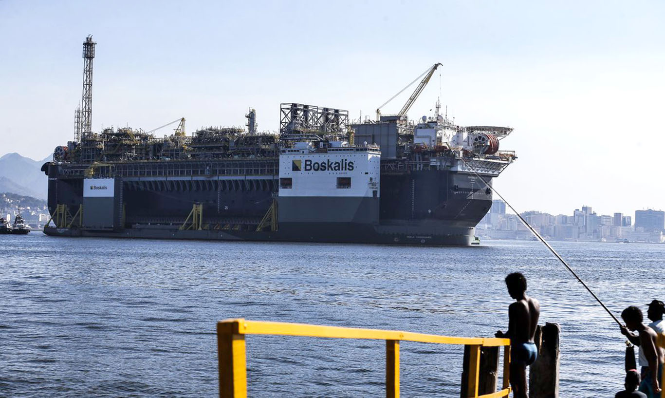 Considerado o maior campo de petróleo em águas profundas do mundo, Búzios produz petróleo de alta qualidade e tem “reservas substanciais, baixo risco e baixo custo de extração” (Foto: Tânia Rego/Agência Brasil)