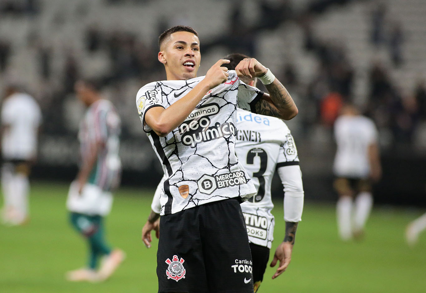 O jovem Gabriel Pereira marcou seu primeiro gol como profissional na vitória do Corinthians sobre o Fluminense (Foto: Rodrigo Coca/Ag. Corinthians)