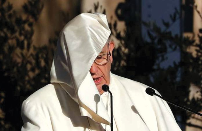 Papa Francisco durante cerimônia em Roma (Foto: Reuters/Yara Nardi)