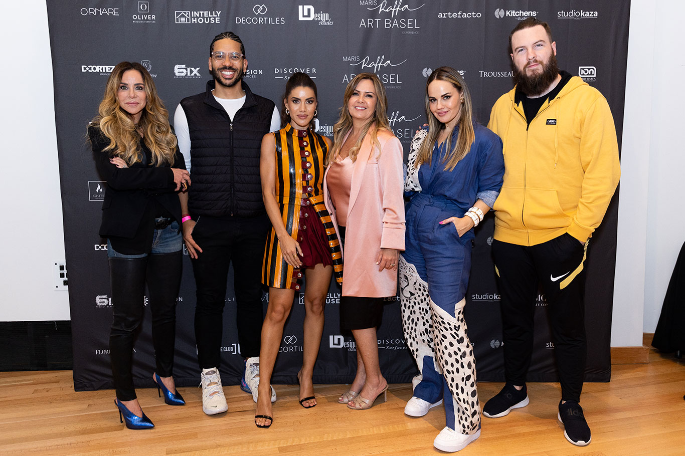 Cris Arcangeli, Joel Jota, Camila Coelho, MarisRaffa, Carol Canteli e Thiago Nigro (Foto: AMC Agency)