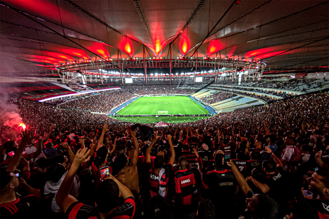 A torcida do Flamengo nunca deixou de incentivar sua equipe em 2021 (Foto: Paula Dias/Flamengo)