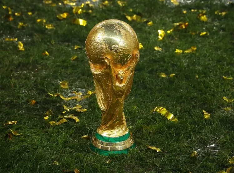 Taça da Copa do Mundo, objeto de desejo das seleções (Foto: Twitter / FIFA)