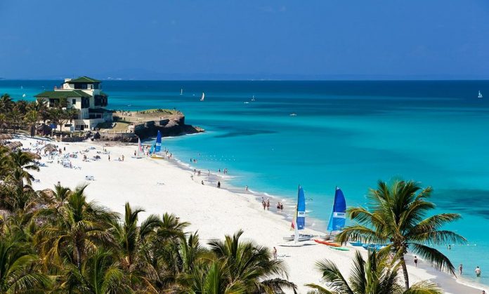 Autoridades cubanas querem receber pelo menos 2.5 milhões de visitantes este ano (Foto: vistoparacuba.com.br) Autoridades cubanas querem receber pelo menos 2.5 milhões de visitantes este ano (Foto: vistoparacuba.com.br)