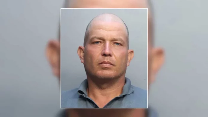 Yolexy Medina alega que o ex-patrão se negou a entregar uma pasta com seus documentos de imigração (Foto: Miami-Dade/Corrections) Yolexy Medina alega que o ex-patrão se negou a entregar uma pasta com seus documentos de imigração (Foto: Miami-Dade/Corrections)
