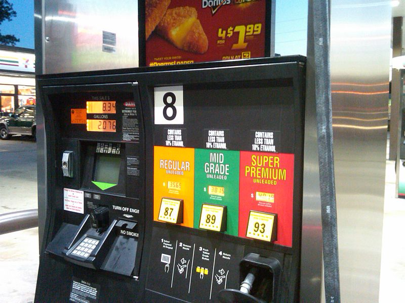 Preço da gasolina pode voltar a subir com o pico da temporada de furacões (Foto: Anthony Inswasty – Wikimedia Commons)