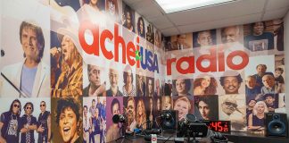 Estúdio da Rádio AcheiUSA em Deerfield Beach, na Flórida (Foto: Demetrius Borges)