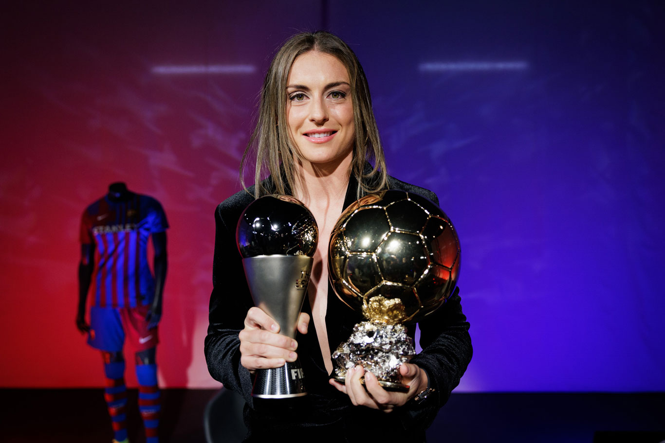 Espanhola superou na premiação a inglesa Beth Mead, campeã e artilheira da Eurocopa Feminina (Foto: fcbarcelona.com)