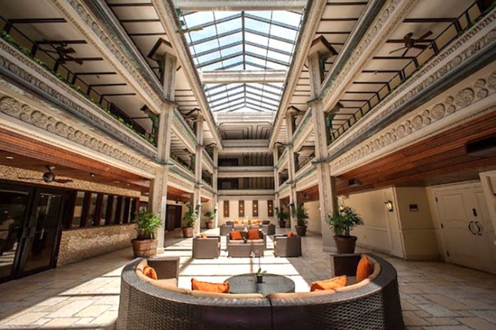 Lendário hotel de Coconut Grove é reformado para resgatar seus tempos de glória (Foto: hotelonline.com)