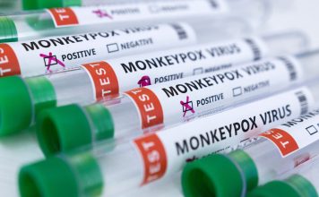Os agendamentos para vacinação podem ser feitos em miamidade.gov/monkeypox ou pelo telefone 833-875-0900 (Foto: houstonpublicmedia.org)