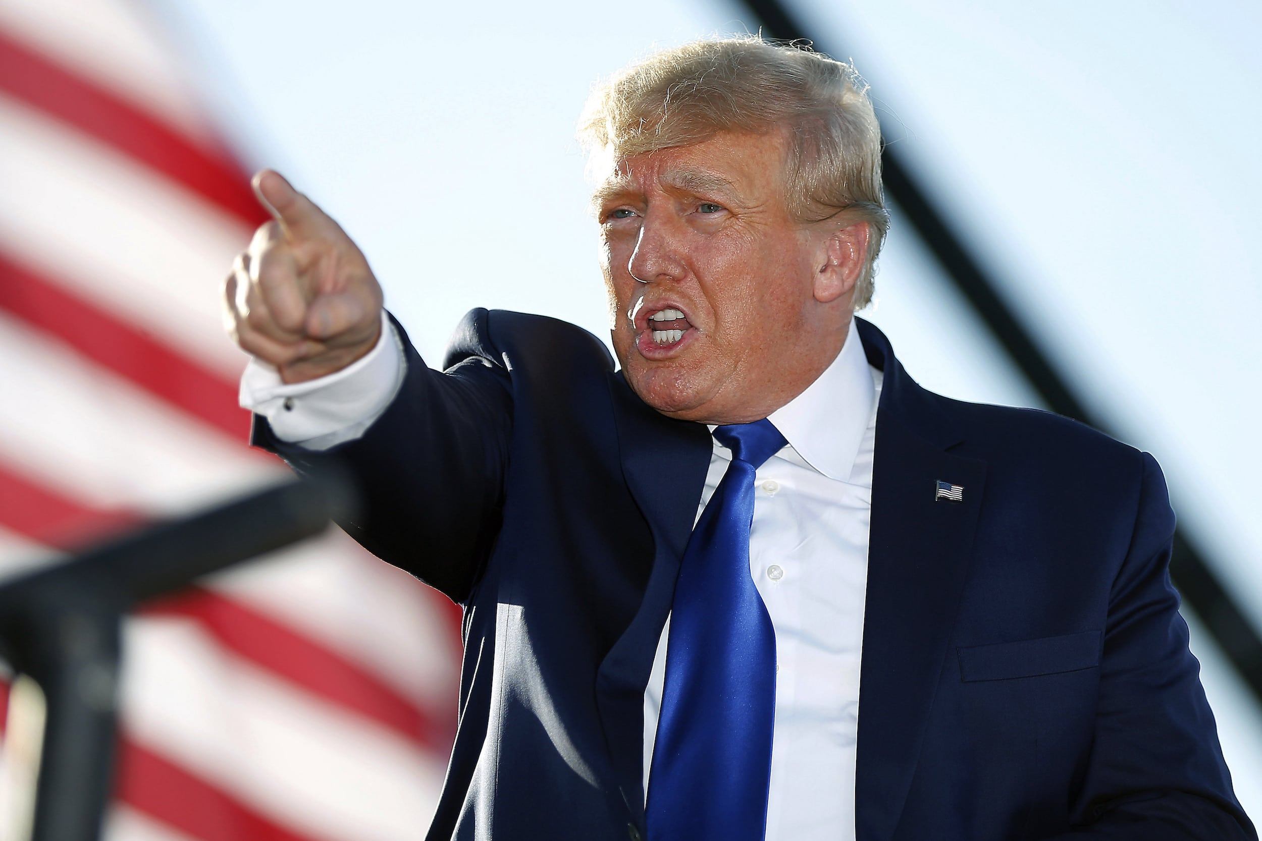 Trump declarou, na terça (22), que poderia reduzir significativamente as taxas de importação sobre produtos chineses (Foto: courthousenews.com)