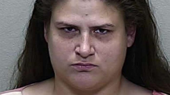 Christina Adams foi presa em Ocala por ter esfaqueado suas roommates (Foto: Marion County Police)