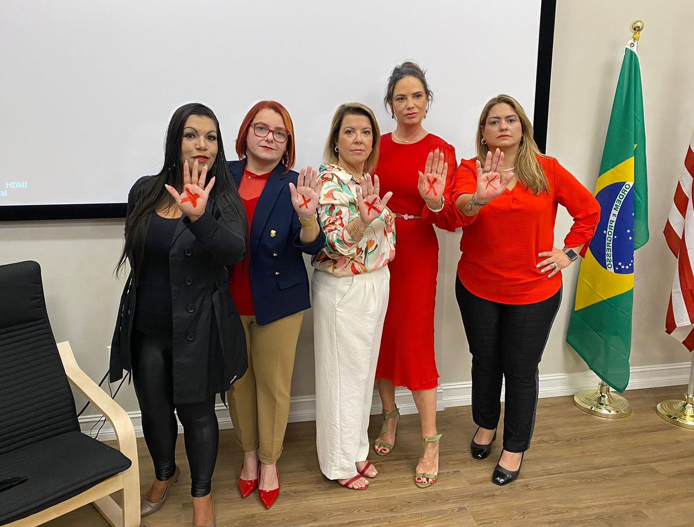 Renata Loyola, Patricia Carvalho, Luciana Zapulla , Luiza Brunet e Anna Alves-Lazaro