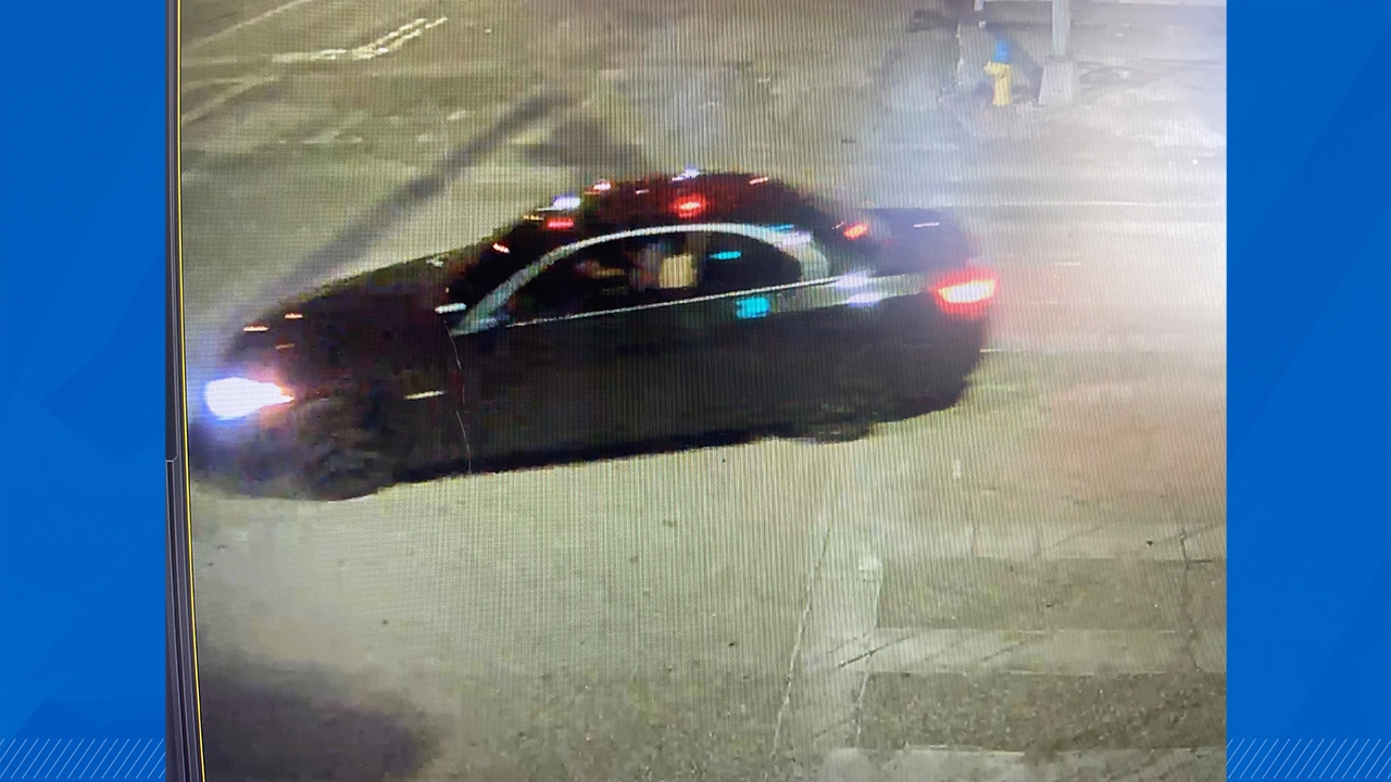 Um veículo sedan de cor escura foi visto saindo do local logo após o tiroteio (foto: Tampa Bay Police Department)