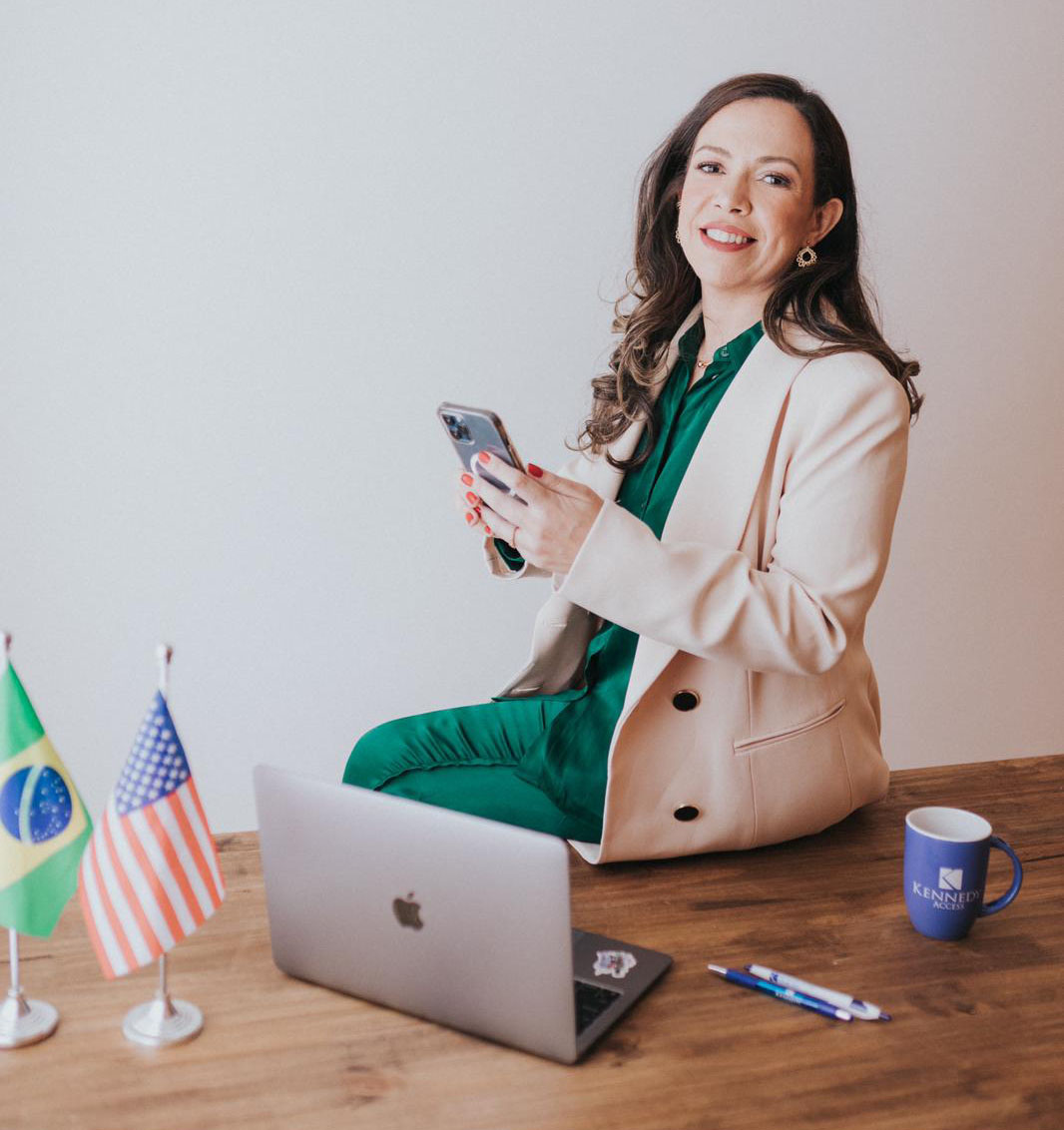 Flávia Cavalcanti, CEO da Kennedy Access Brasil (KAG), recruta imigrantes brasileiros para oportunidades na Hydro, multinacional líder no setor de alumínio e energia (Foto: Divulgação)