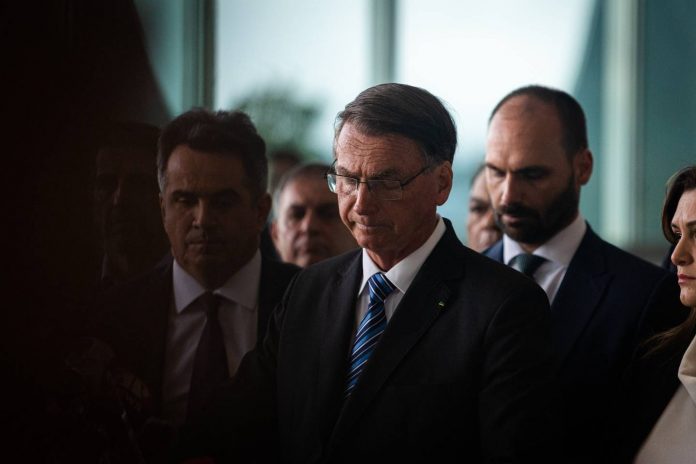 Bolsonaro em seu primeiro pronunciamento público desde as eleições de domingo