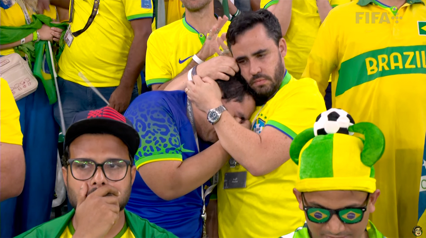 Torcida desolada com a derrota do Brasil para a Croácia (Foto: Reprodução TV)